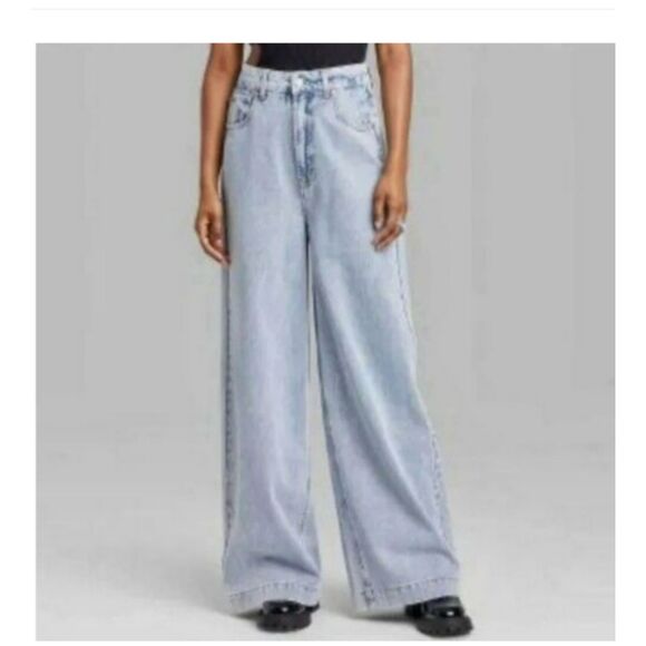 444 Wild Fable Women’s High-Rise Wide-Leg Jeans Light Wash w/ Contrast Pockets - Picture 1 of 5